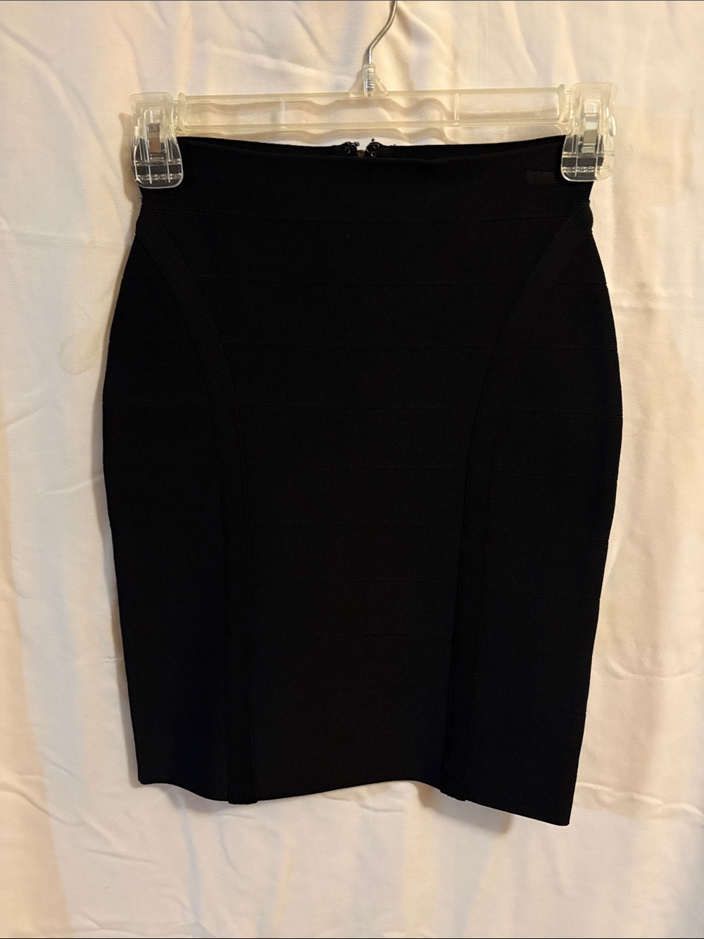 Guess Women’s Black Solid Knit Pencil Knee Length Skirt - Back Zip Zipper Accent